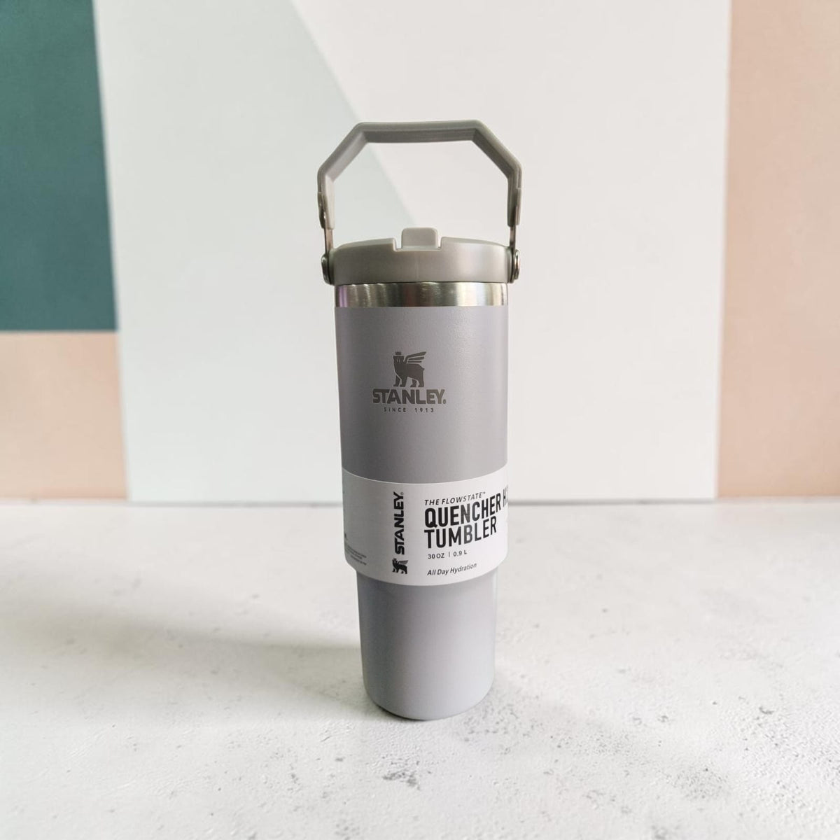 Grey Travel Mug with Carry Handle & Secure Lid - 900 ML