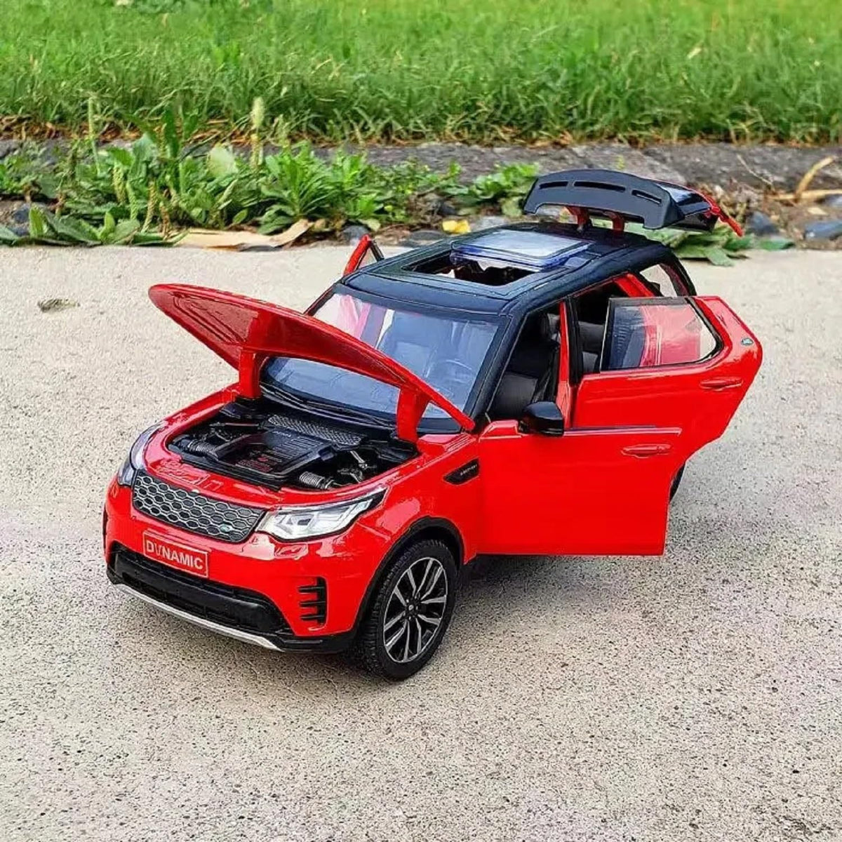 1:24 scale Die cast Land Rover Discovery - Red