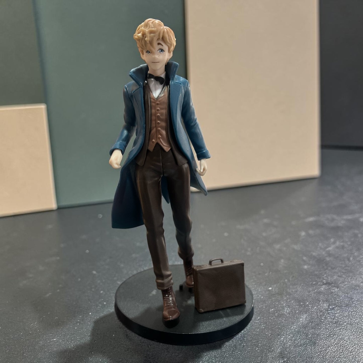 Newt Scamander Figure – Fantastic Beasts Anime Style PVC Collectible Statue for Harry Potter Fans