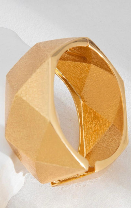 Women Gold-Plated Cuff Bracelet (Gold)