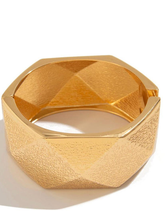Women Gold-Plated Cuff Bracelet (Gold)
