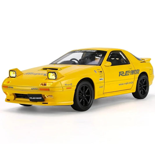 1:24 scale Mazda RX-7 FD Die-Cast Model Car – Yellow Racing Edition