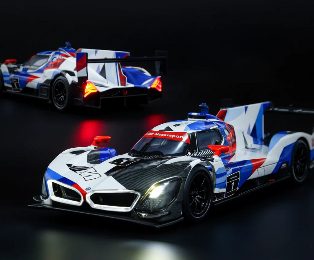 1:24 CCA Official Licensed version Die cast BMW M Hybrid V8 CCA - White and blue