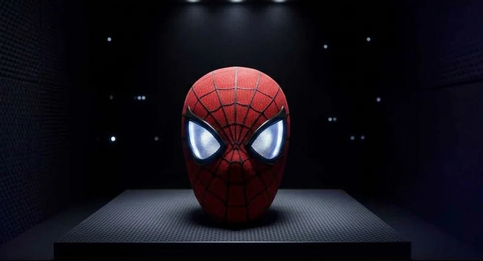 The Amazing Spider-Man Mask Glowing Eye & Jaw-Controlled Motion