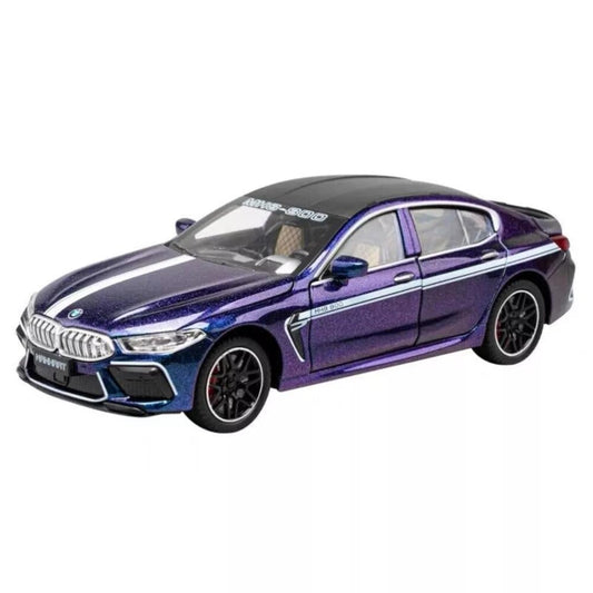 1:24 scale Die cast BMW M8 - Shimmer purple