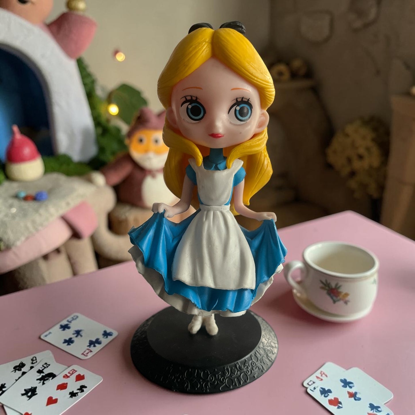 Alice in Wonderland Princess Figure – Cute Anime Style PVC Collectible Statue for Desk & Shelf Decor