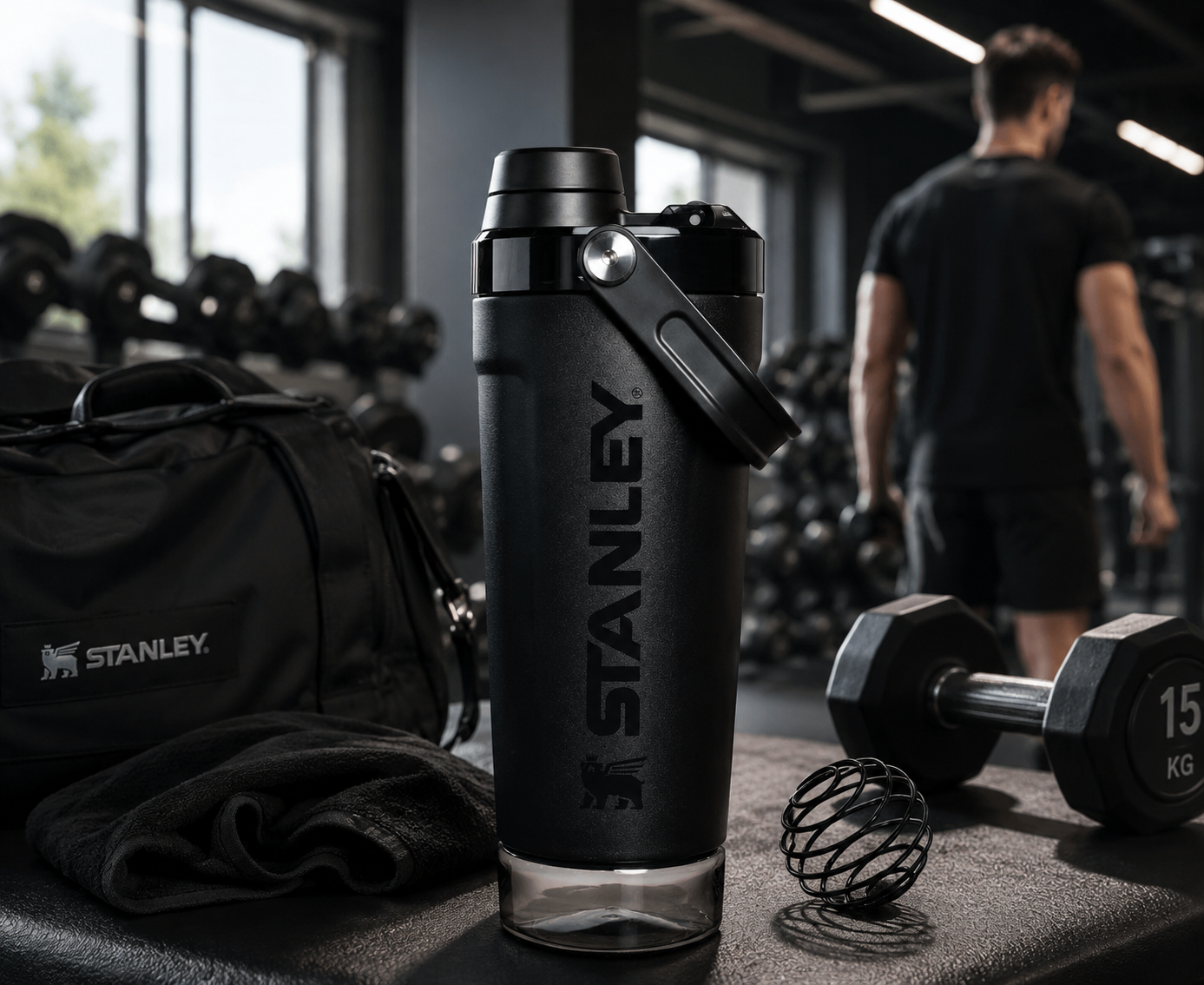 Stanley Gym Shaker Bottle with Mixing Filter & Carry Handle – Carbon Black