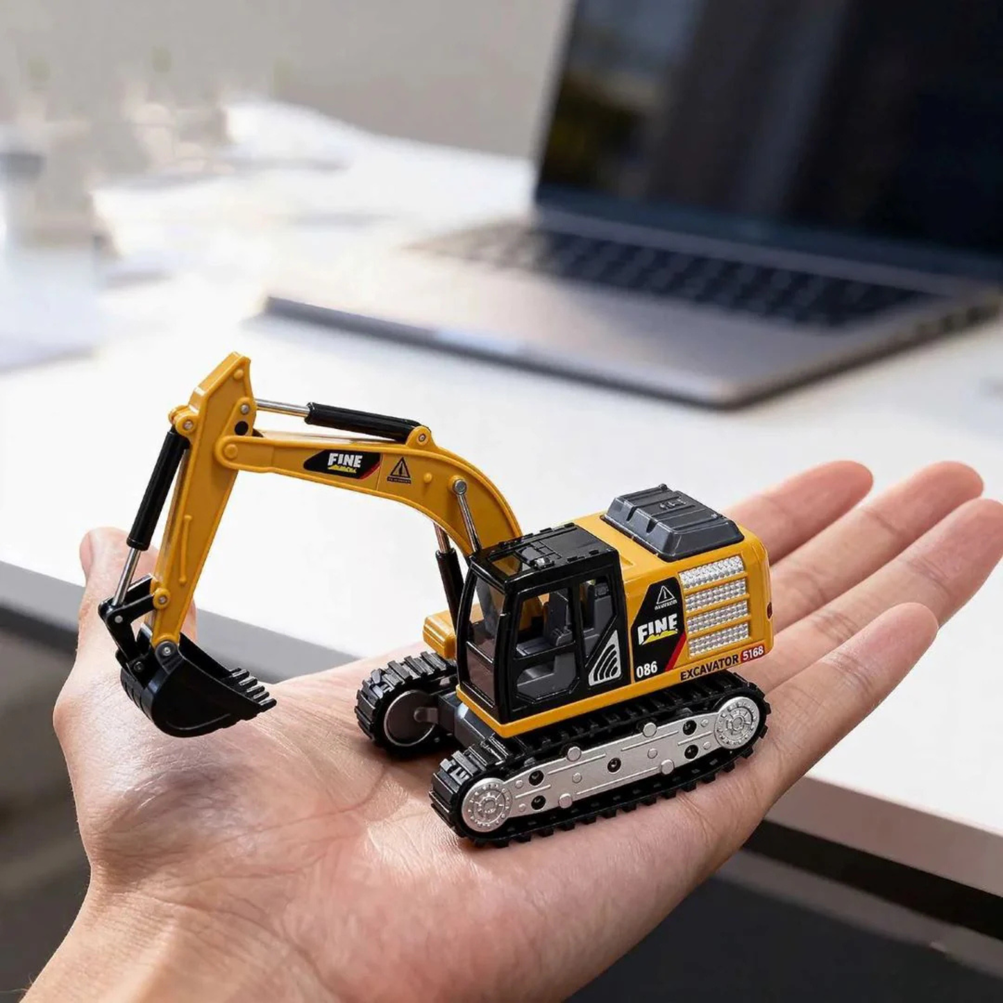 1:64 Mini RC Excavator | 270° Rotating Working Arm | Realistic Construction Model | Desk Toy & Gift for Kids & Collectors