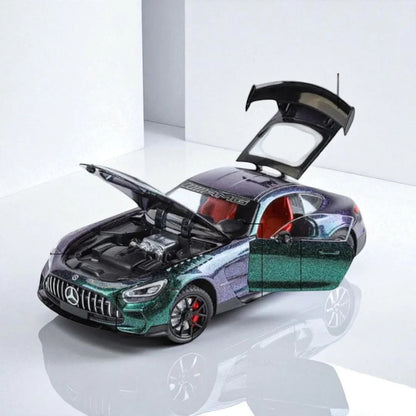 Mercedez AMZ Die cast 1:24 (Metallic Green)