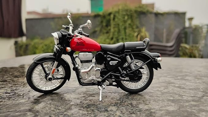 Royaldeals Classic 350 Bullet Motorcycle Scale Model 1:15 – Interchangeable Fuel Tanks, Convertible Seats, Collectible for Enthusiasts- Plastic ABS Model
