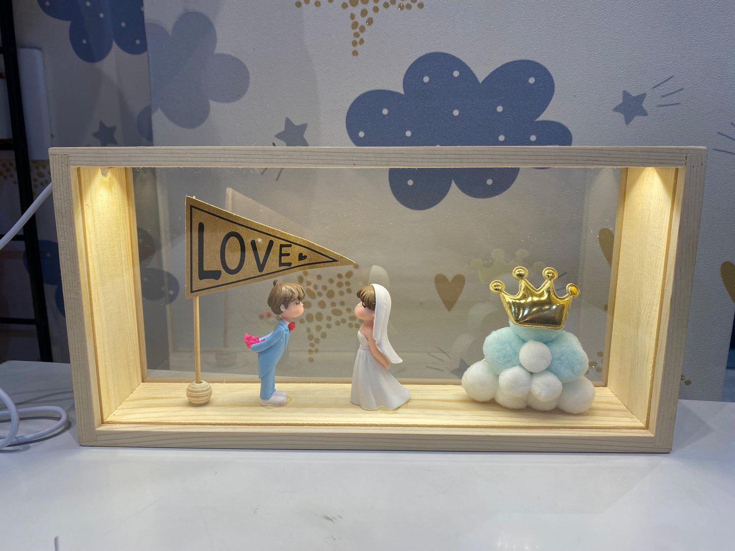 Glass Couple Show Piece with Light (Pack 1)