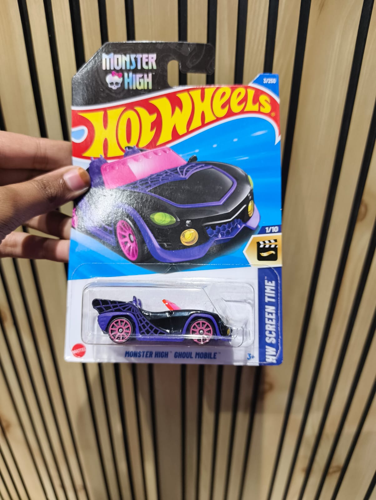 Hot Wheels Monster High Ghoul Mobile 1/10