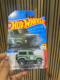 Hot Wheels Land Rover Defender 90 - Green
